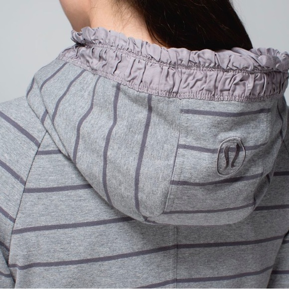 Lululemon Movement Jacket
Cayman Stripe Heathered Medium Grey / Ambient Grey - Picture 6 of 14